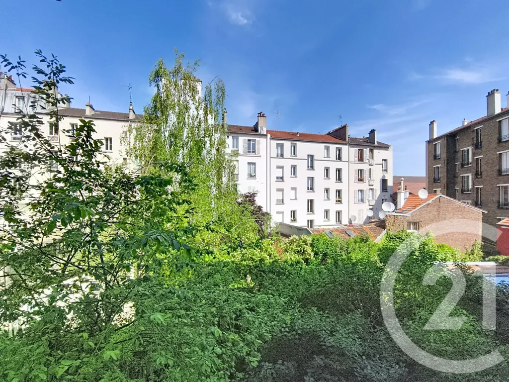 Aed - Bright 2-Bedroom Flat with Garden in St Denis