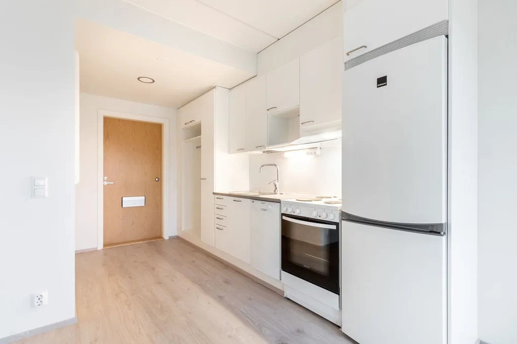 Köök - Apartment with Balcony in Kivistö, Vantaa