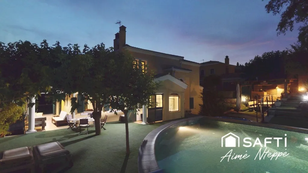 Piscine - Luxury Villa with Pool in Golf District, Girona