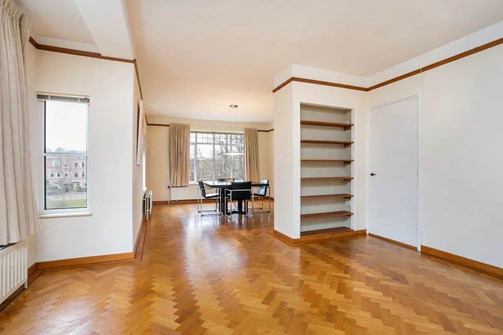 Elutuba - Portiekflat with Park Views in Den Haag