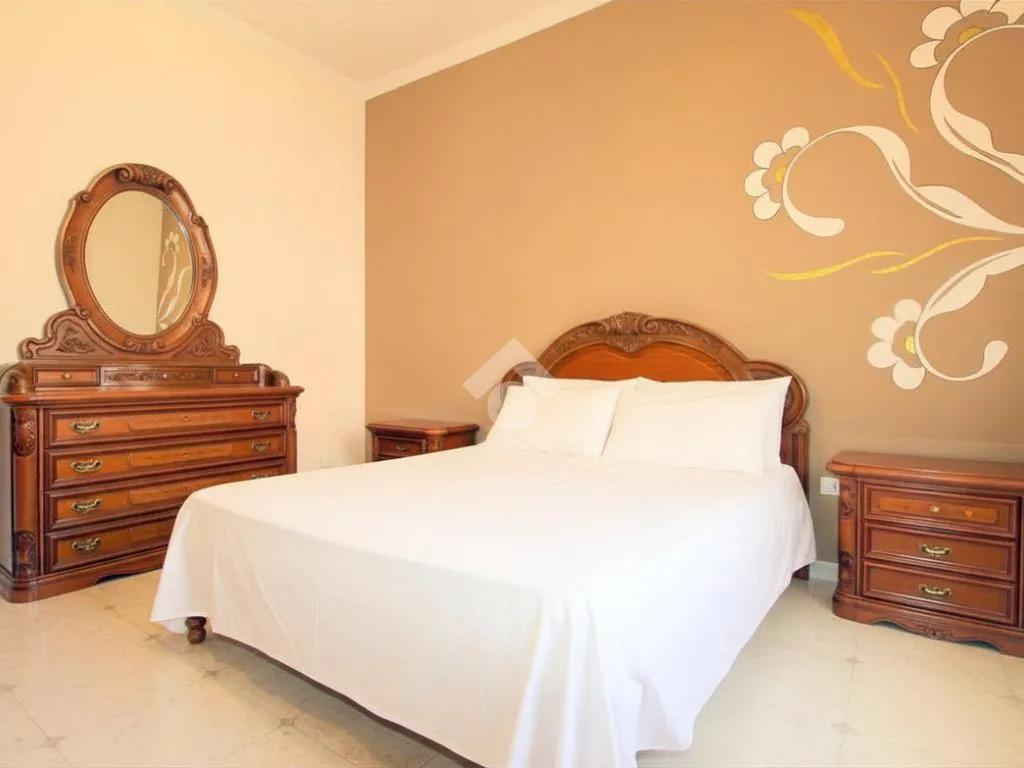 Magamistoad - Modern 3-Bedroom Apartment in Lucera
