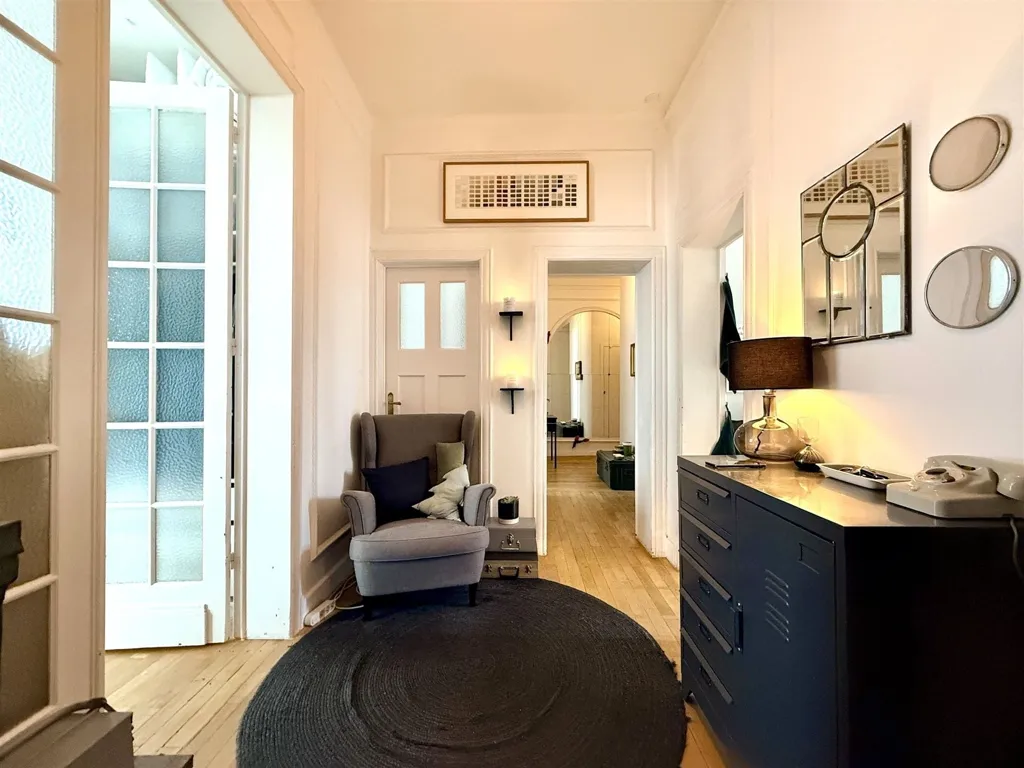 Entrée - Appartement Rénové avec Caractère à Namur