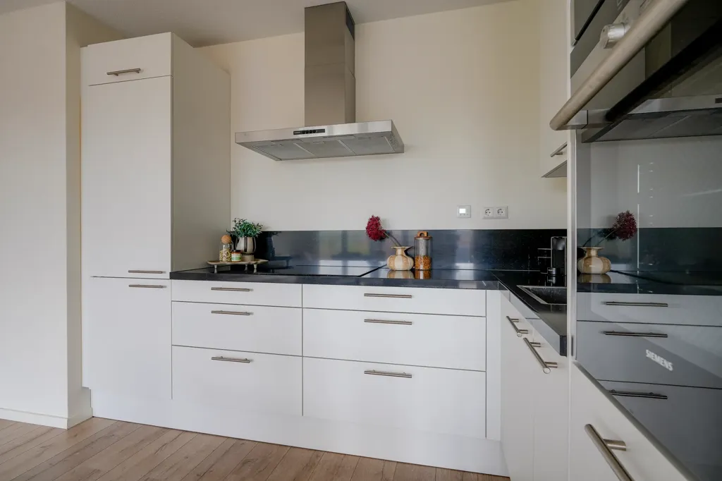 Köök - 3-Bedroom Apartment with Balcony in Utrecht
