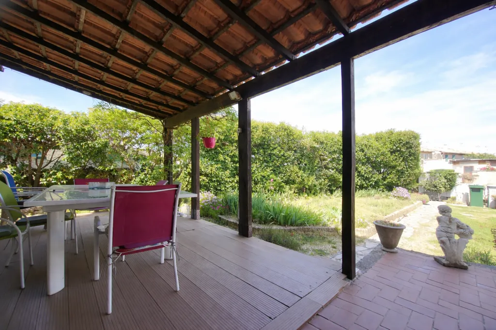 Terrasse - Villa de Plain-Pied avec Garage à Vitrolles