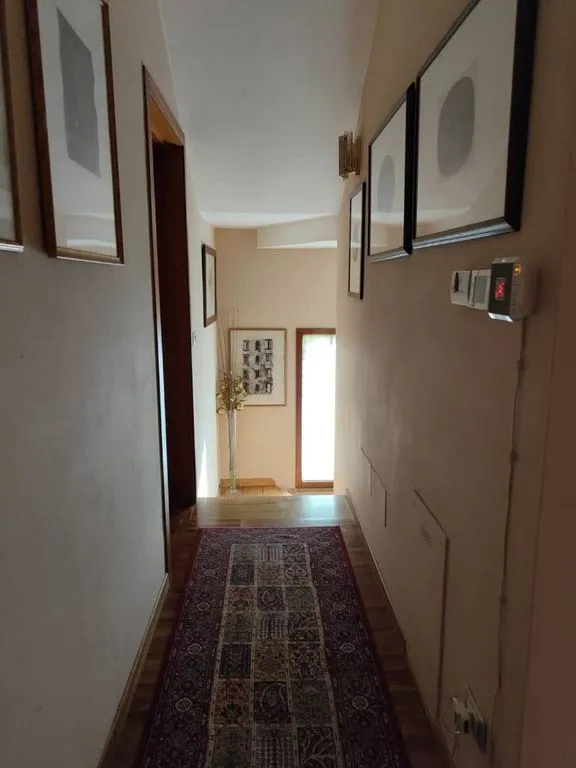 Hallway - Luxury Villa with Private Garden in Pisa