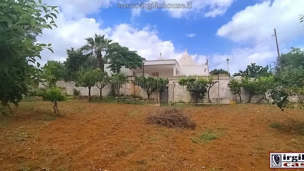 Garden - Typical Trulli House in Ostuni
