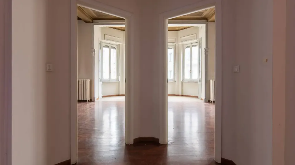 Hallway - Liberty Style Apartment with Bow Window in Turin