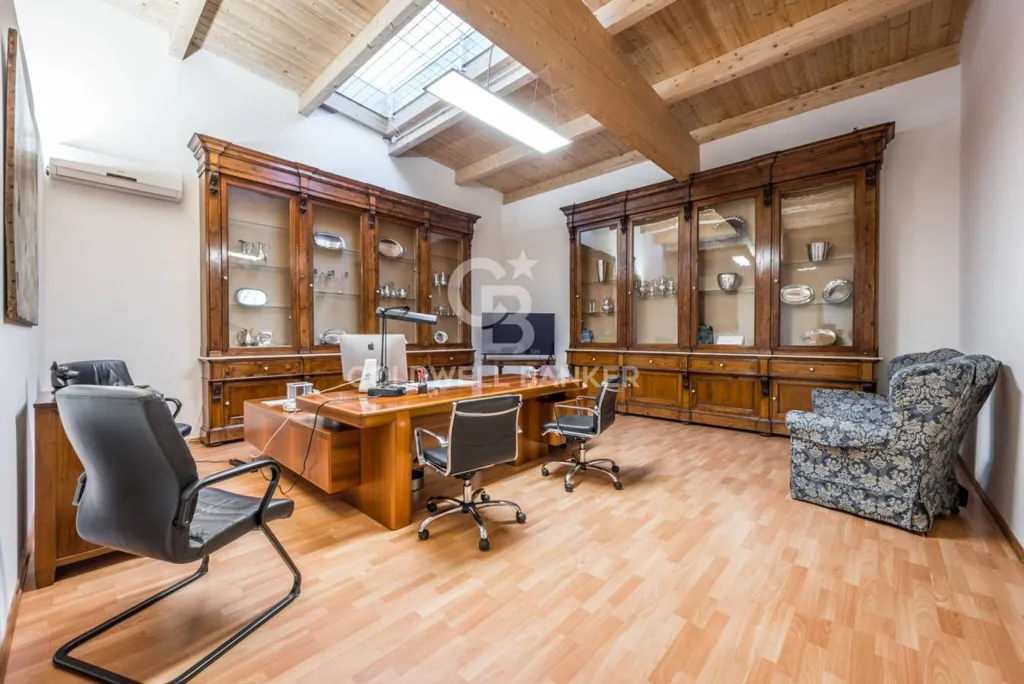 Bureau - Mansard Apartment in Villa, Ravenna