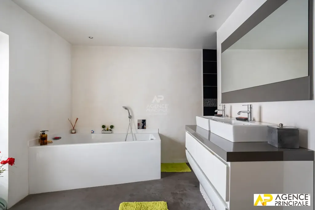 Salles de bain - Maison de Caractère dans le Quartier Historique à Maisons-Laffitte