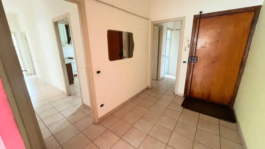 Esik - Apartment with Balcony in Fabriano