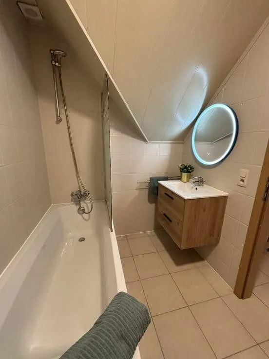 Vannitoad - Bright Flat with Parking in Tintigny