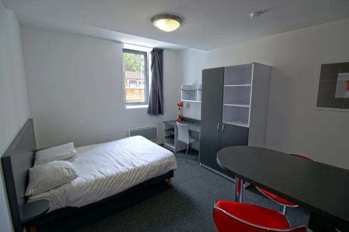Bedrooms - Meubled Studio with Double Bed in Nice
