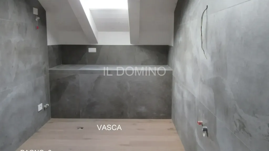 Salles de bain - Modern Apartment with Solar Panels in Padua