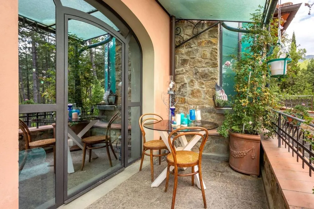Terrass - Luxury Villa with Private Garden in Reggello