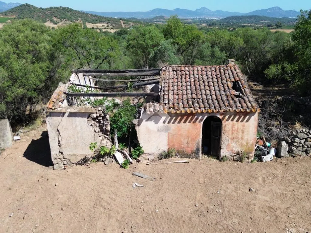 Välivaade - Rustic House with Garden in Montelittu
