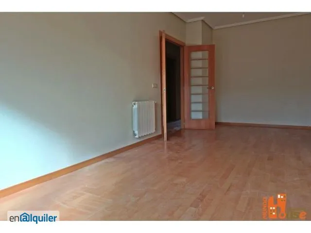 Toad - New Flat with Balcony in San Ildefonso