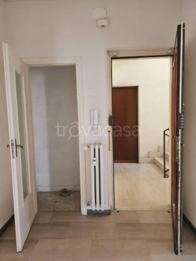 Entrée - Apartment with Balconies in Central Turin