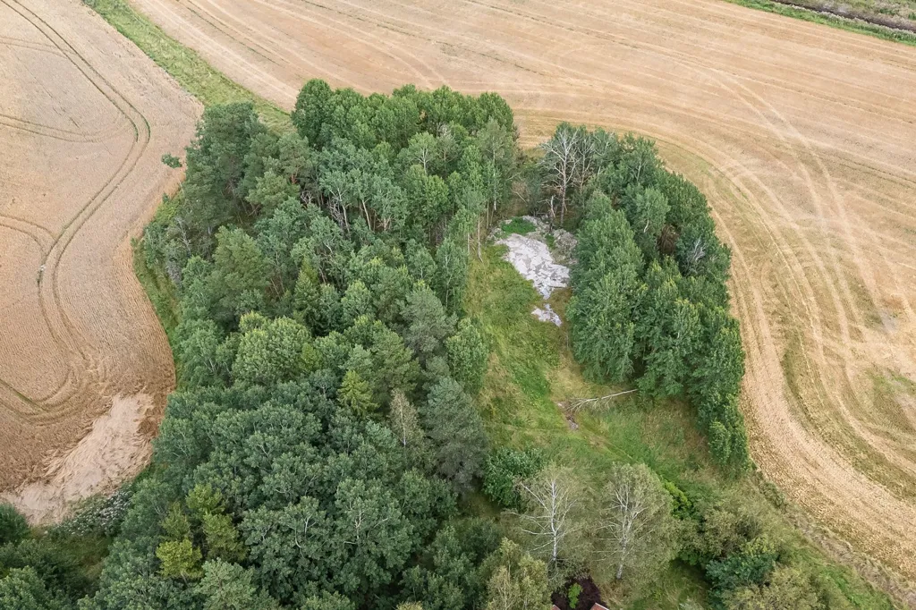 Aerial - Farm with Potential in Stenkvista, Södermanland