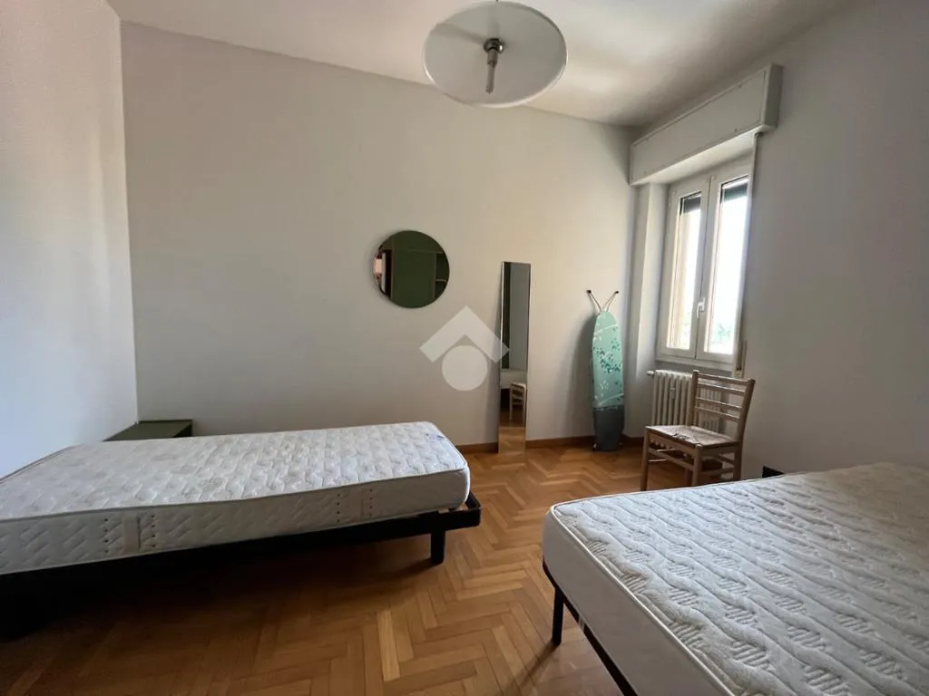 Chambres - Trilocale with Terrace in Pavia