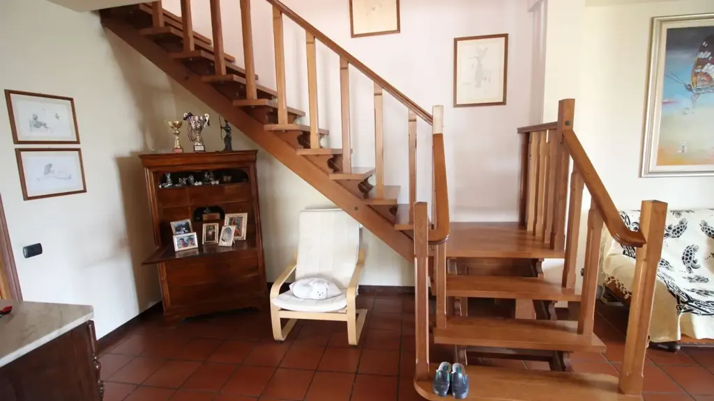 Rooms - Panoramic Apartment with Terraces in Montespertoli