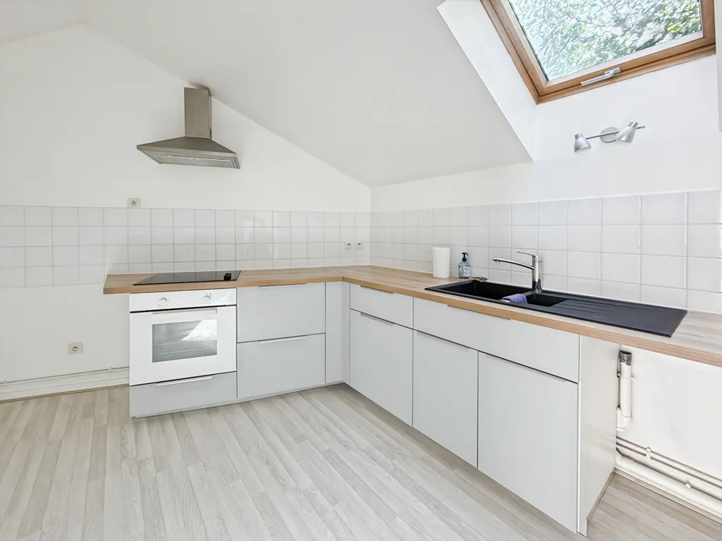 Köök - Bright Apartment with Dressing Room in Bonsecours Centre