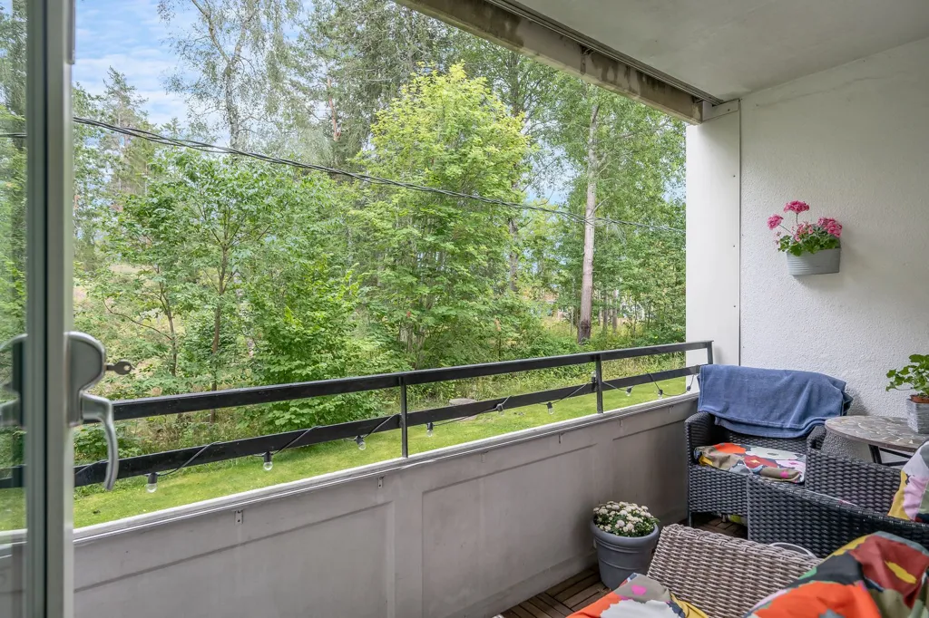 Balcone - Apartment with Forest View in Västerhaninge
