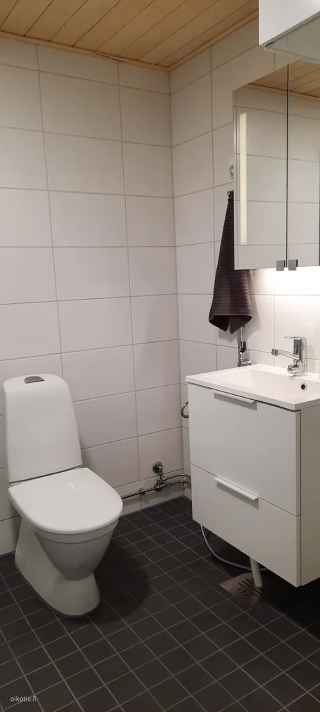 Salles de bain - Modern Studio with Balcony in Turku