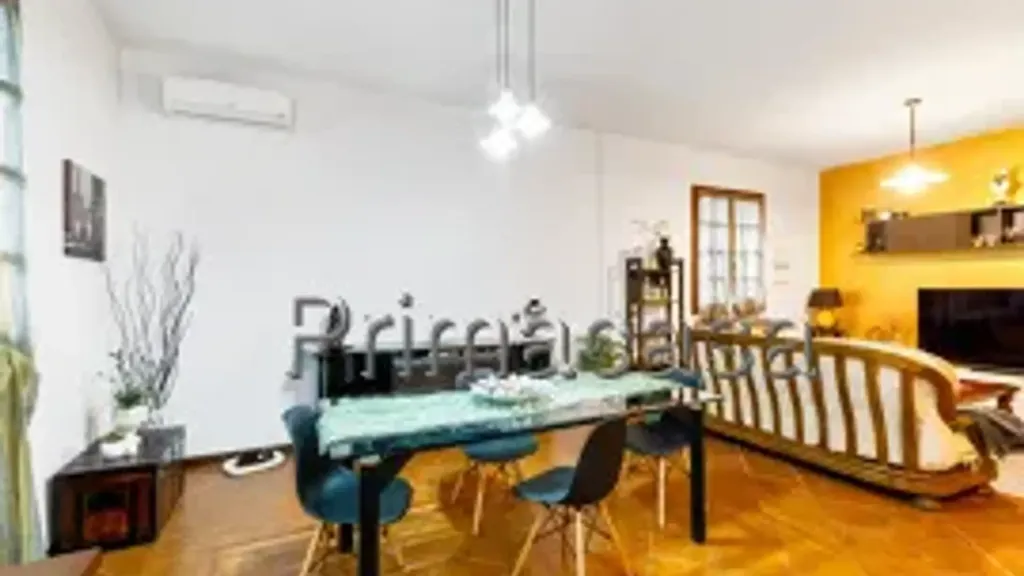 Elutuba - Detached House with Garden in Carpi