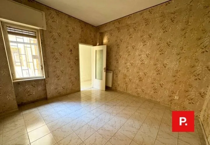 Pièces - Apartment for Renovation in Caserta Centre