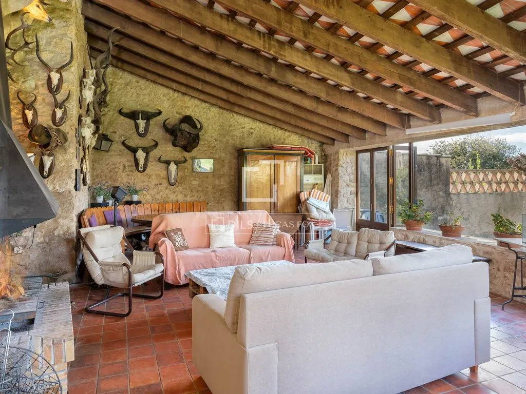 Living Room - Traditional Stone Cottage with Pool in Bàscara