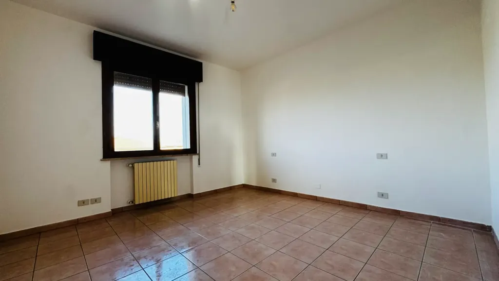Toad - Three-Bedroom Apartment with Garage in Legnago