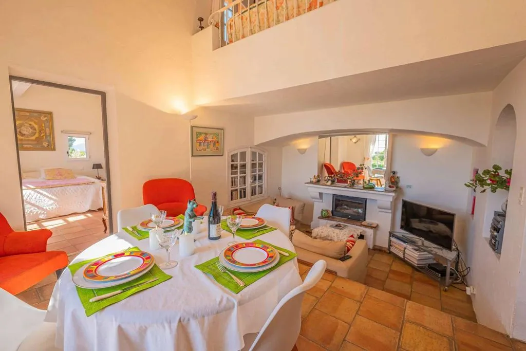 Salle à manger - Villa de Luxe avec Vue Mer à Grimaud