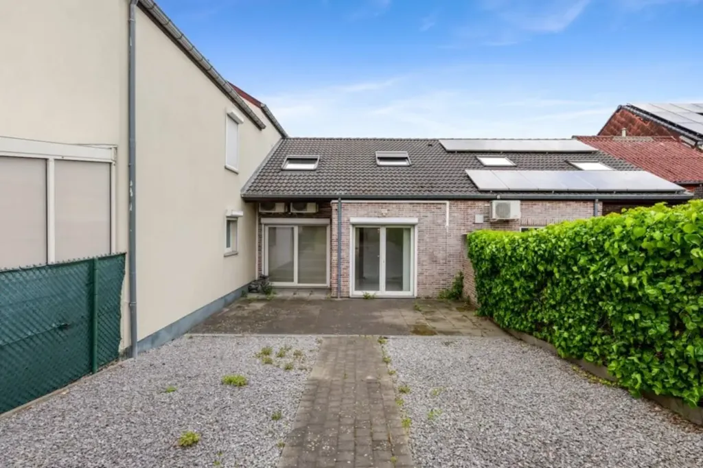 Extérieur - Maison avec Terrasse et Jardin à Riemst