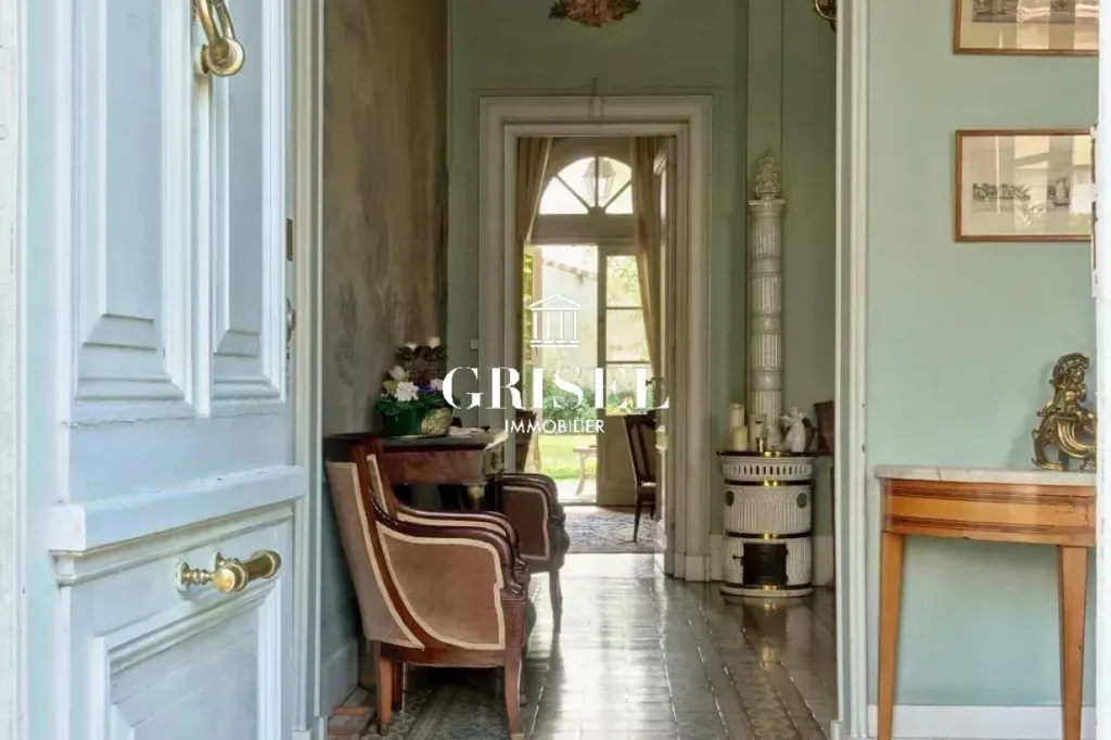 Esik - Directoire Style Villa with Park in Bordeaux