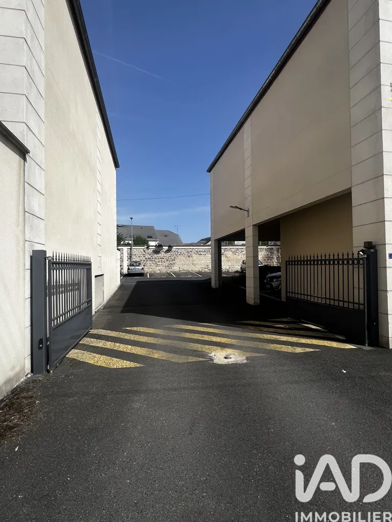 Välivaade - Secure Parking in Persan