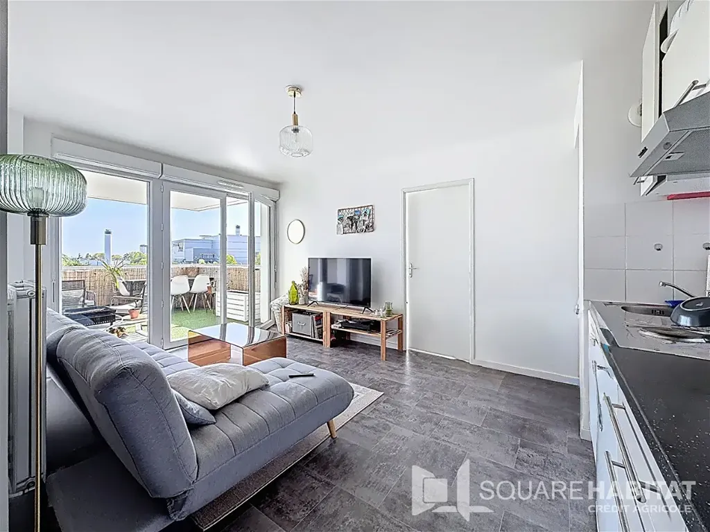 Séjour - Appartement 2 Pièces avec Loggia à Rennes