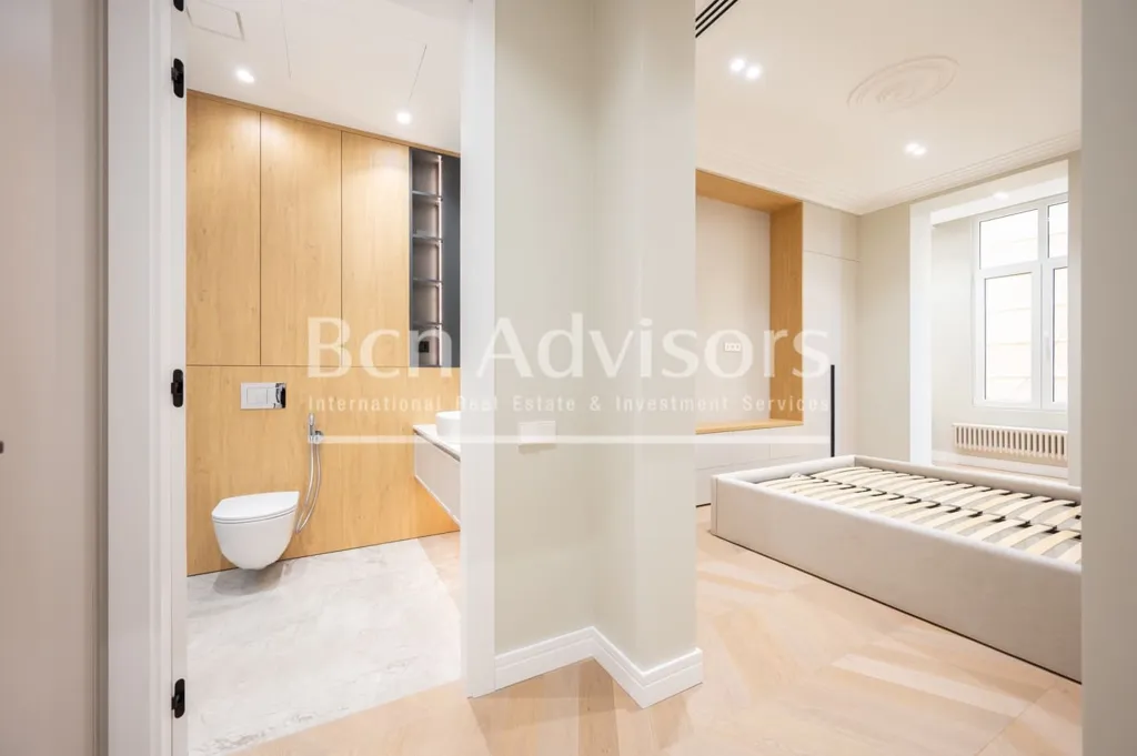 Vannitoad - Refurbished Apartment with City Views in Dreta de l'Eixample