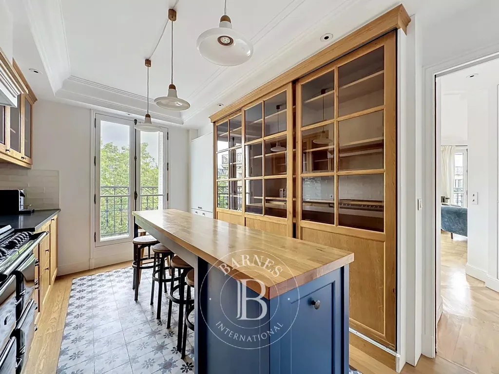 Cucina - Luxury Apartment with Balcony in Paris 7th