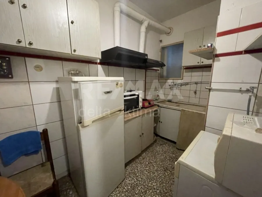Cucina - Semi-Basement Apartment in Larissa Centre