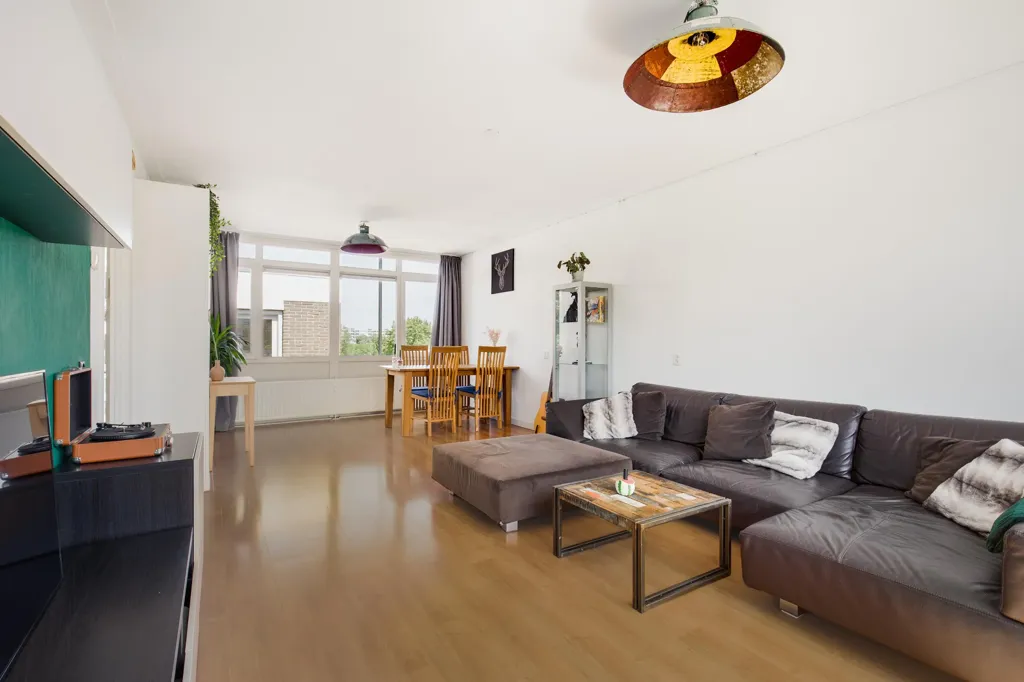 Séjour - 2-Bedroom Flat with South-Facing Balcony in Haarlem