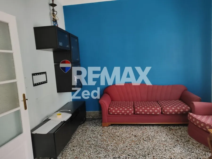 Elutuba - Apartment with Balcony in Piraeus, Tabouria