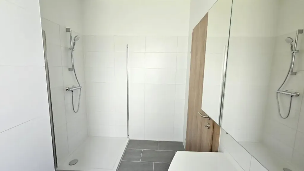 Salles de bain - Modern Apartment with Balcony in Lendorf, Carinthia