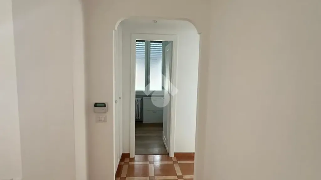 Esik - Rented Duplex with Double Aspect in Rome