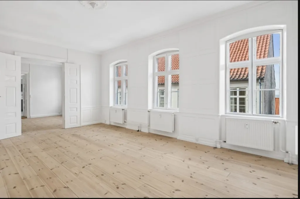 Toad - Comprehensive Renovated Apartment with Balcony in Ebeltoft