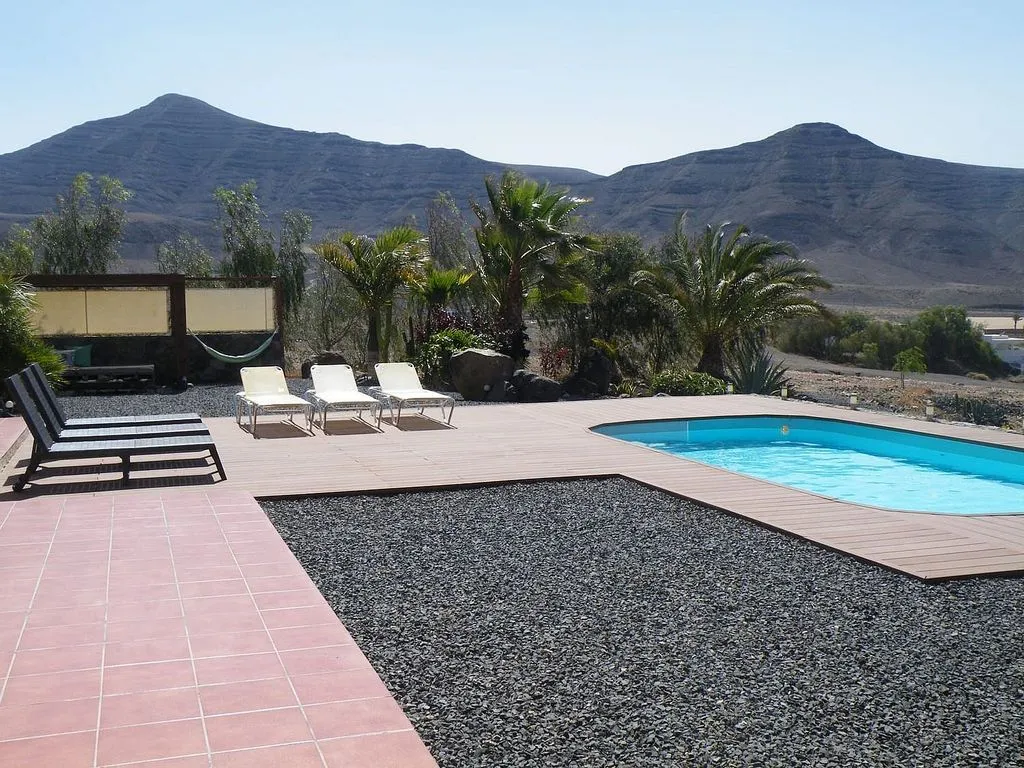 Bassein - Chalet with Pool in Tuineje