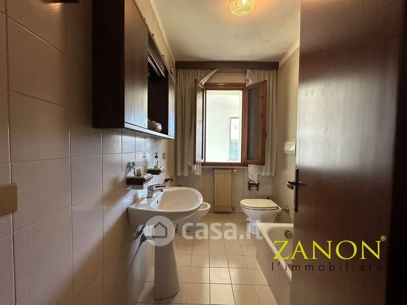 Salles de bain - Bifamiliar House with Private Garden in Codroipo