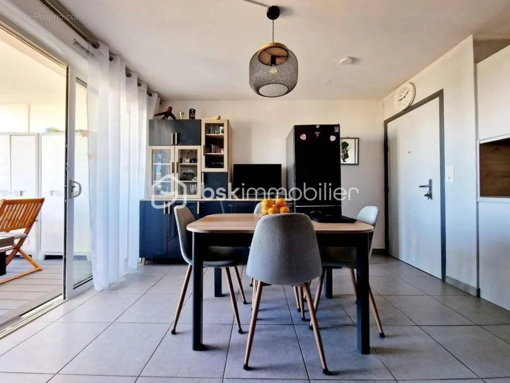 Salle à manger - Appartement avec terrasse et parking dans résidence sécurisée