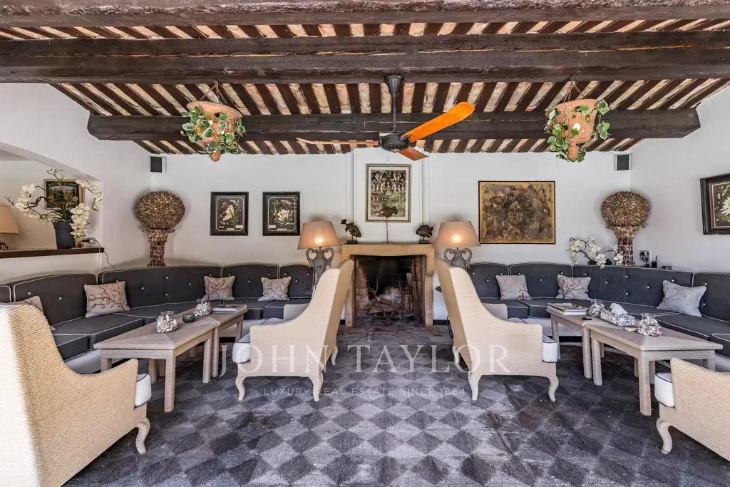 Séjour - Bastide Luxueuse avec Piscine à Grasse