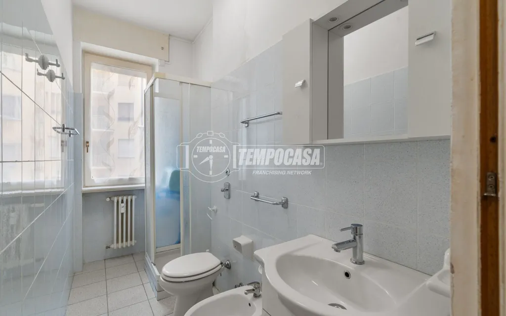 Vannitoad - Spacious Studio with Balcony in Milan