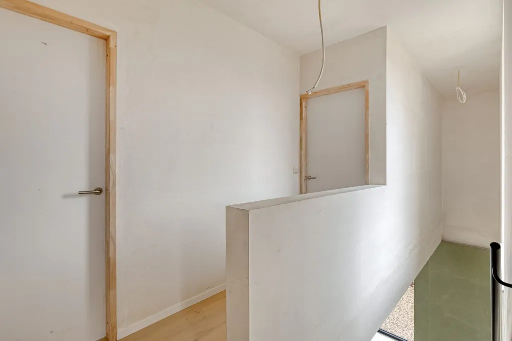 hallway_entrance